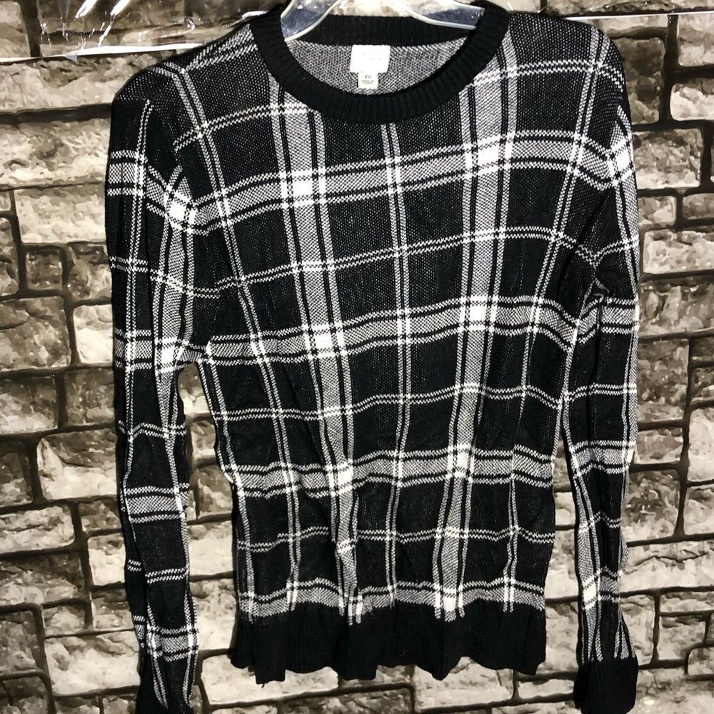 Long Sleeve Checker Sweater Size XS